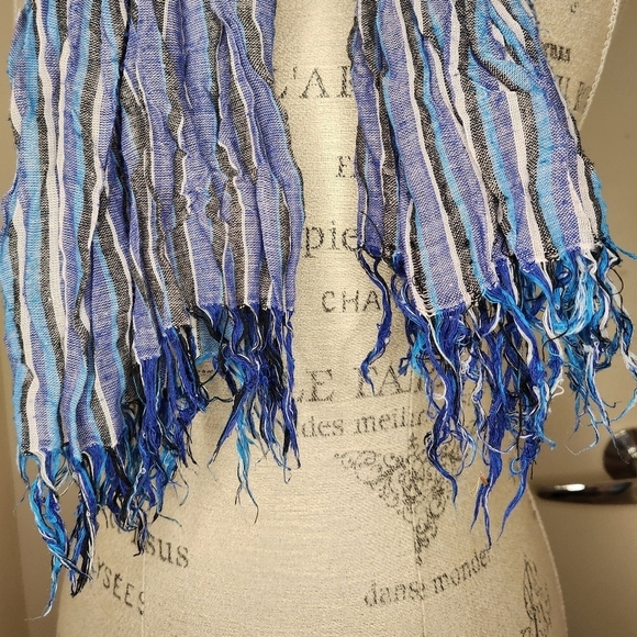 Stripe Lightweight Cotton Scarf - Picture 4 of 7